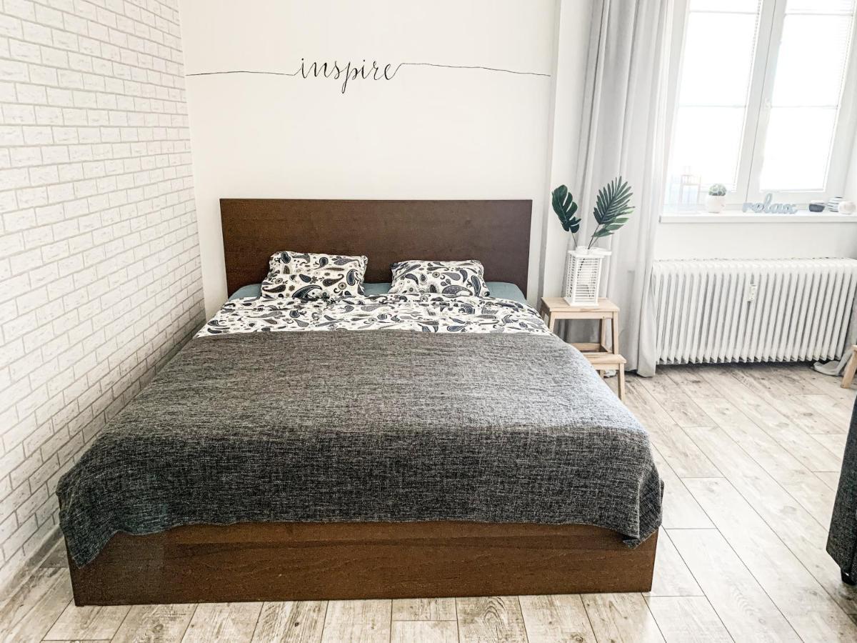 Charming Apartment In Paradise Called ブラチスラヴァ エクステリア 写真